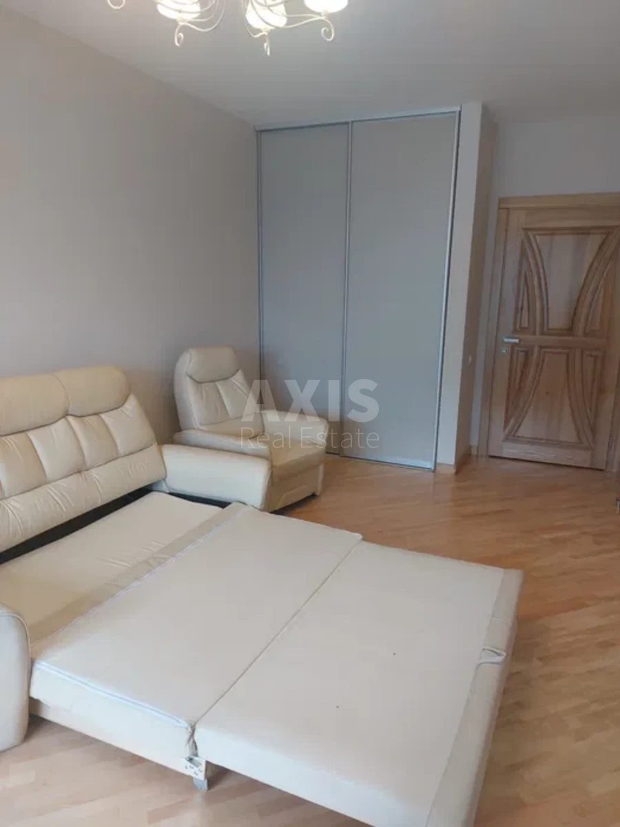 2к квартира ул. Вышгородская 45Ж577602