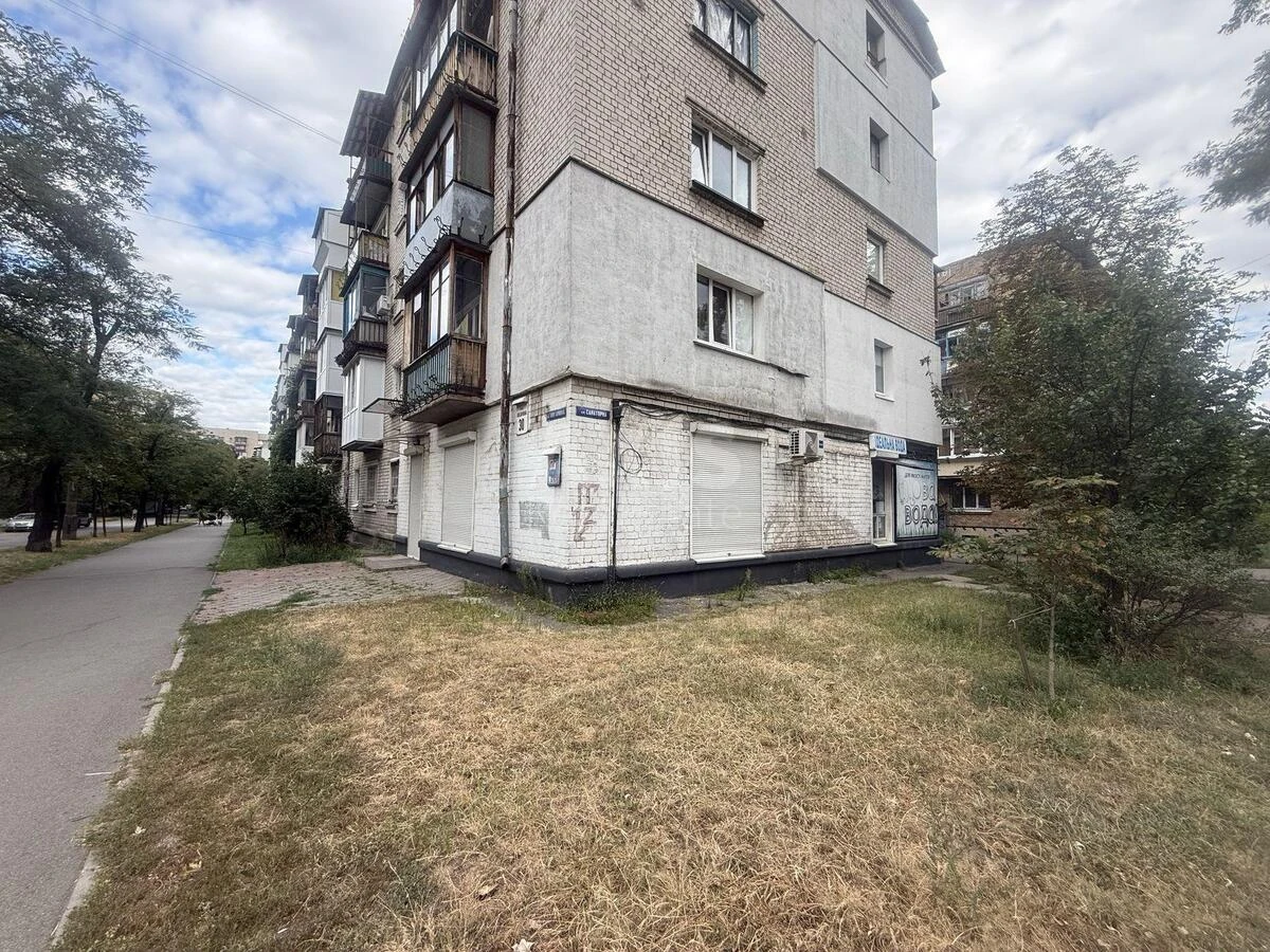 Объект торговли ул. Новодарницкая 30, 57м27118014