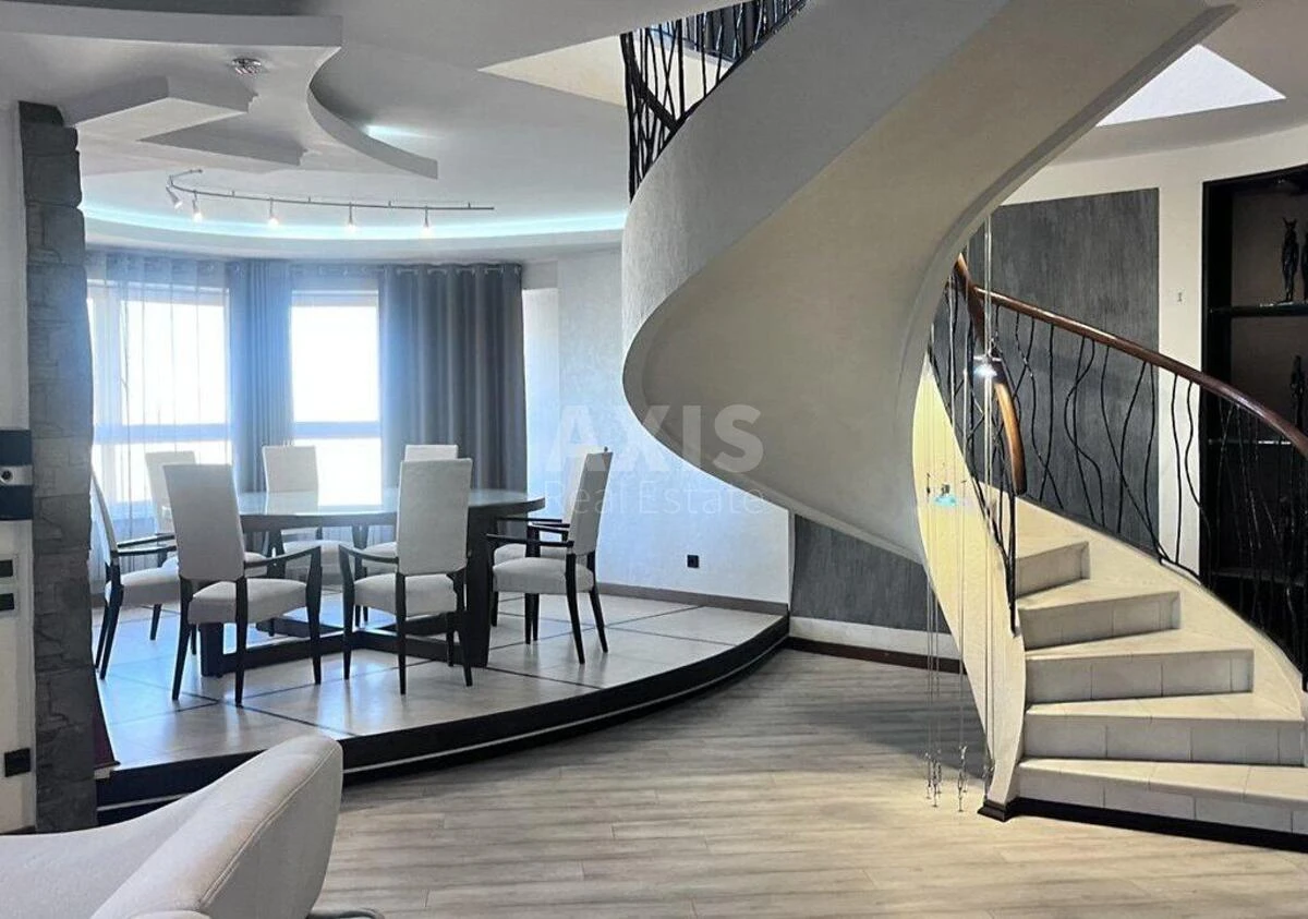 3к квартира ул. Ахматовой Анны 13Г595021