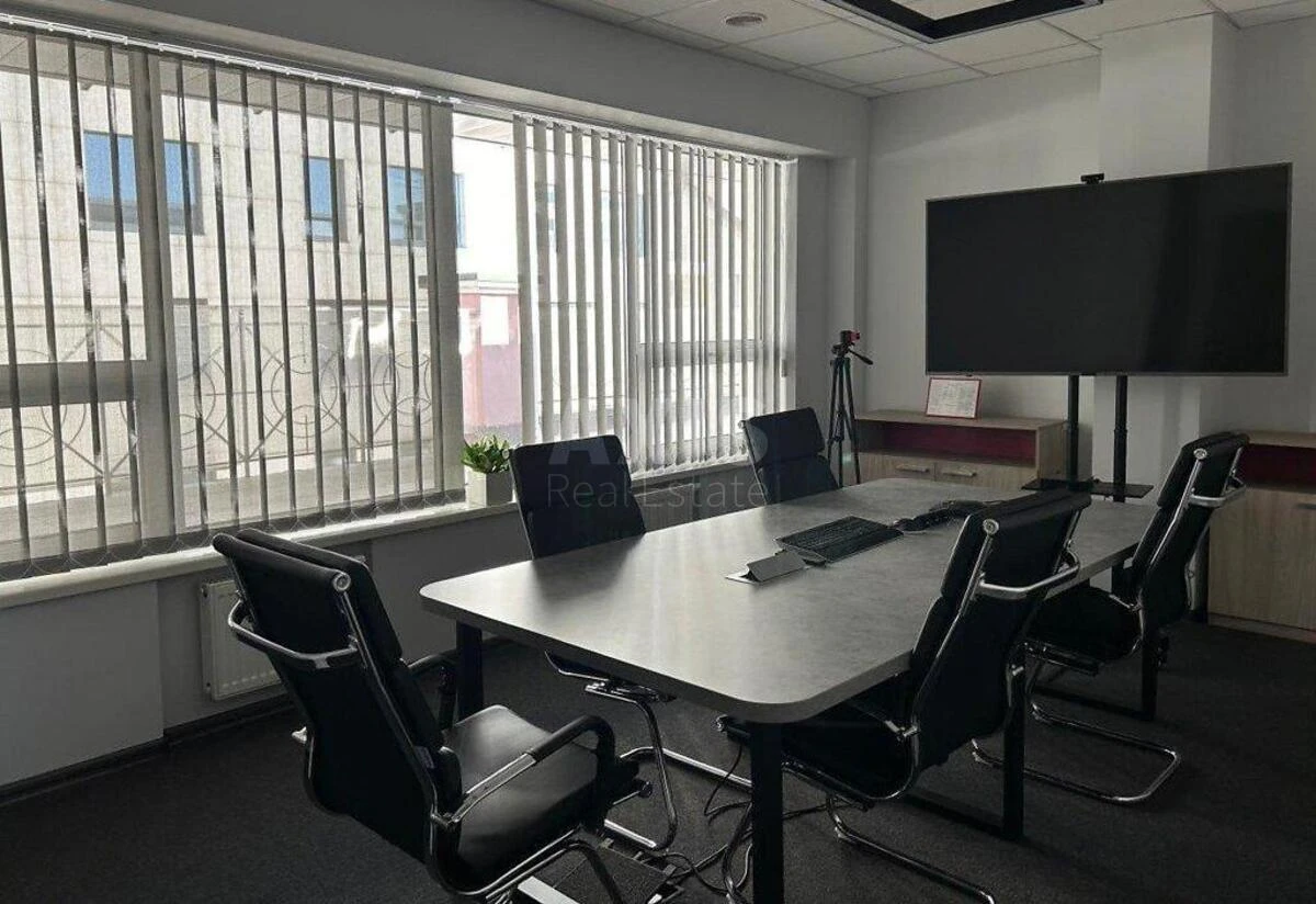 Office vul. Gajdara 58/10, 442m2499100