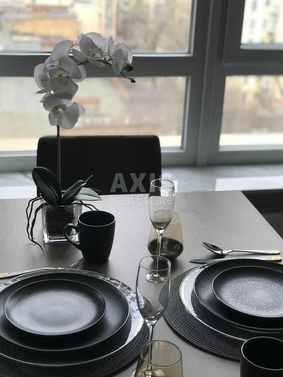 2к квартира ул. Жилянская 68686321