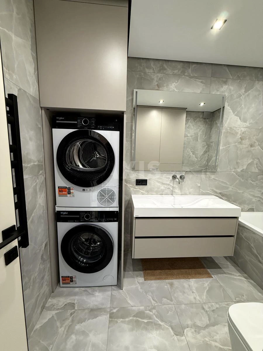 2k apartment vul. Oleksandra Olesja 27А687436