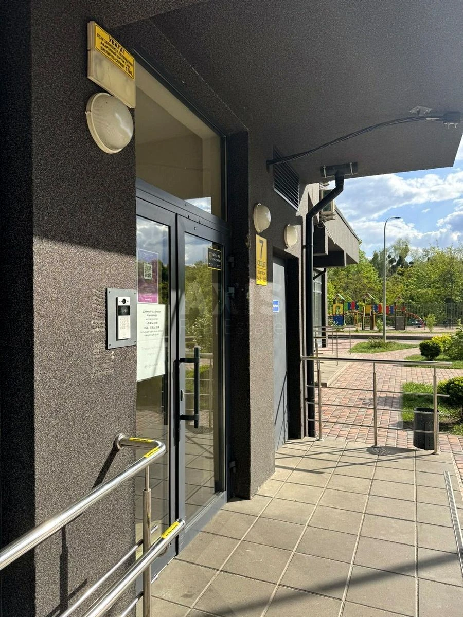 1k apartment vul. Radchenka Petra 27668297