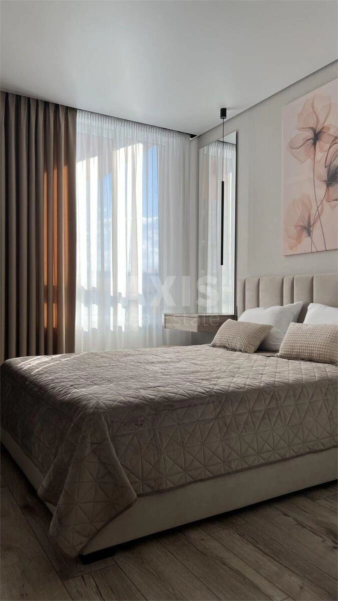 1k apartment vul. Saljutna 2Б653606