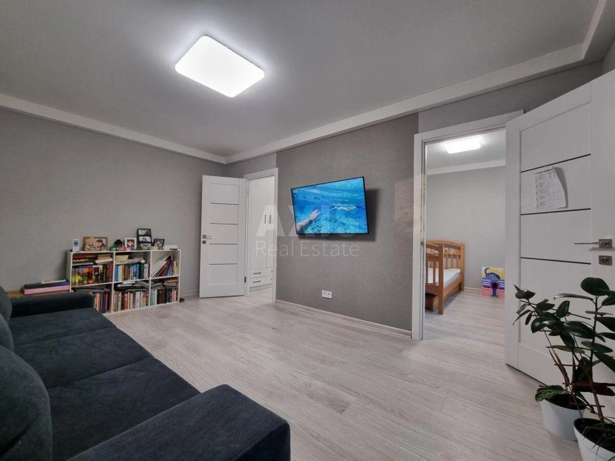 4к квартира ул. Рональда Рейгана 20706645