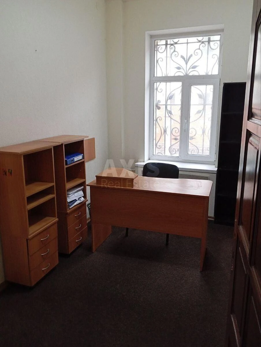 Office vul. Donchuka Vasylja 3, 66m2656953