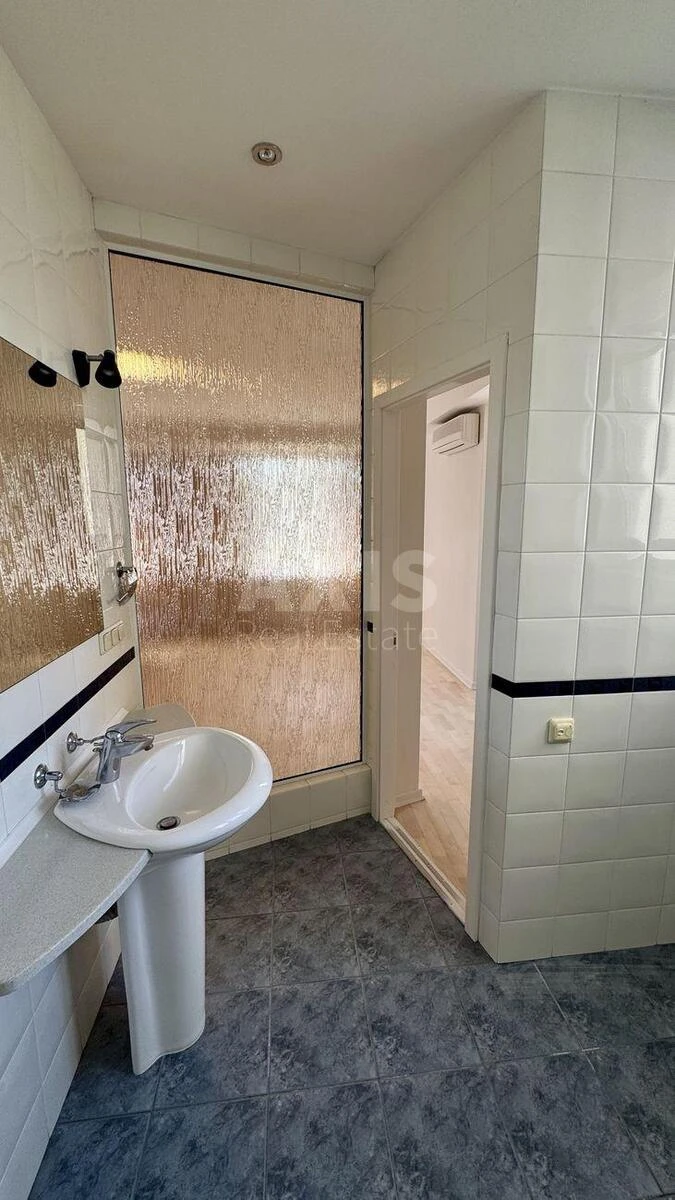 3k apartment vul. Nazarivs'ka 7Б6737513