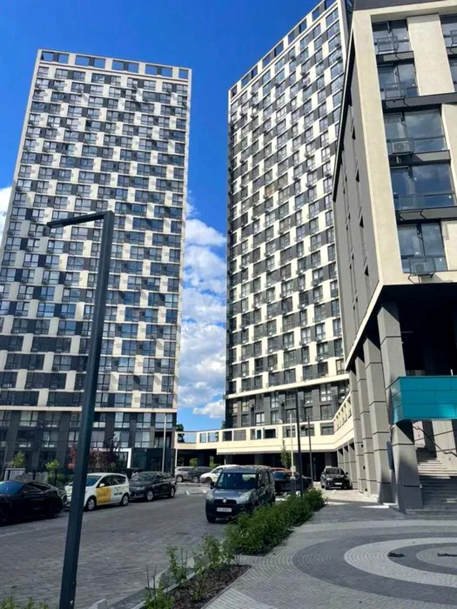 1к квартира вул. Зарічна 6