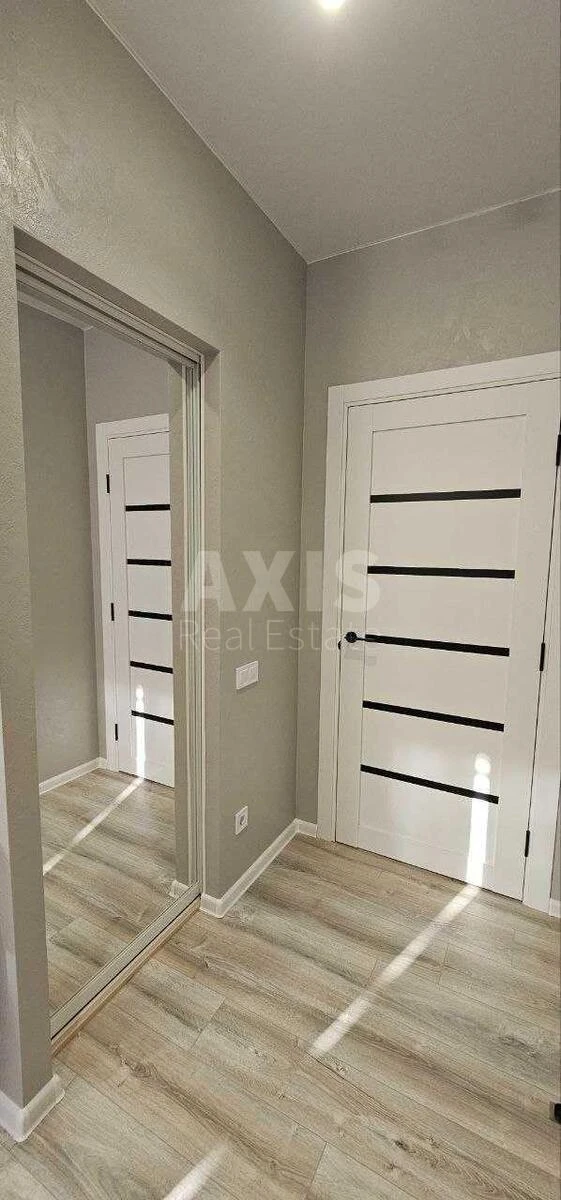 1k apartment pr-t Berestejskij 676524412