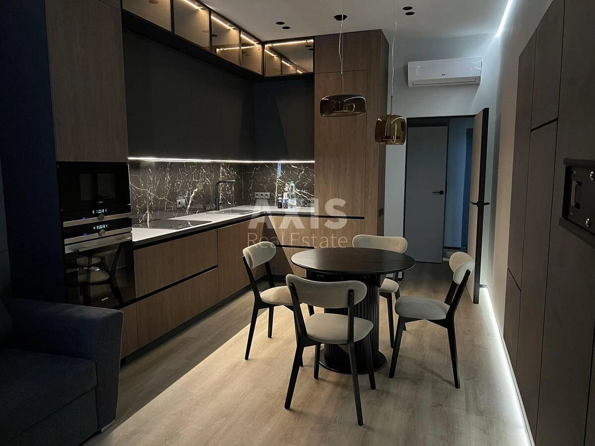 1k apartment pr-t Berestejskij 11B64196