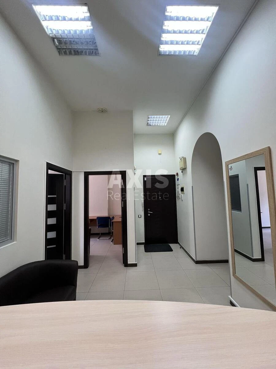 Office vul. Rustaveli Shota 1, 100m2554181