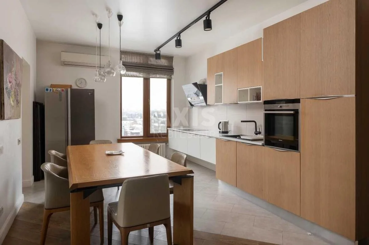 4к квартира вул. Жилянська 59