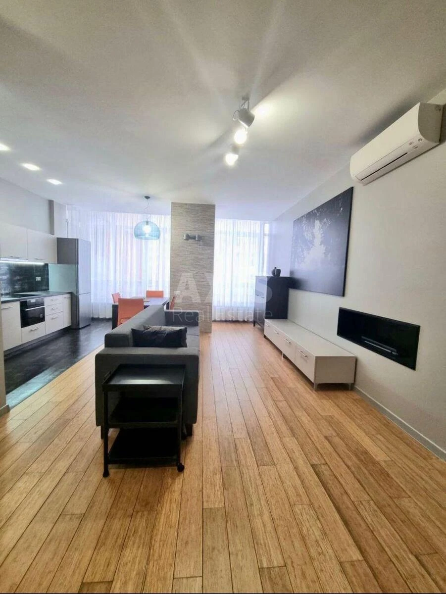 3k apartment vul. Jevgena Konoval'cja 32Г641917