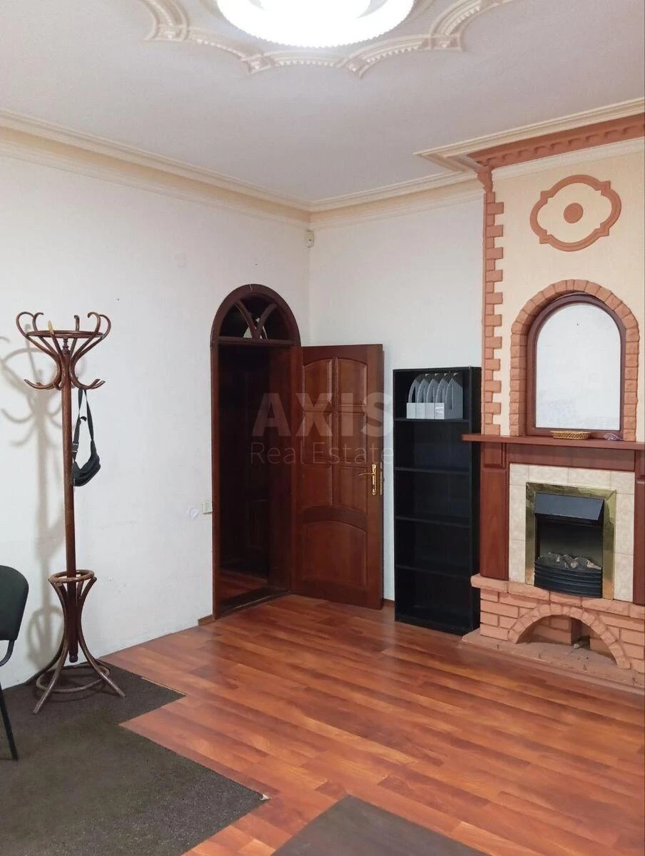 Office vul. Donchuka Vasylja 3, 66m2656950