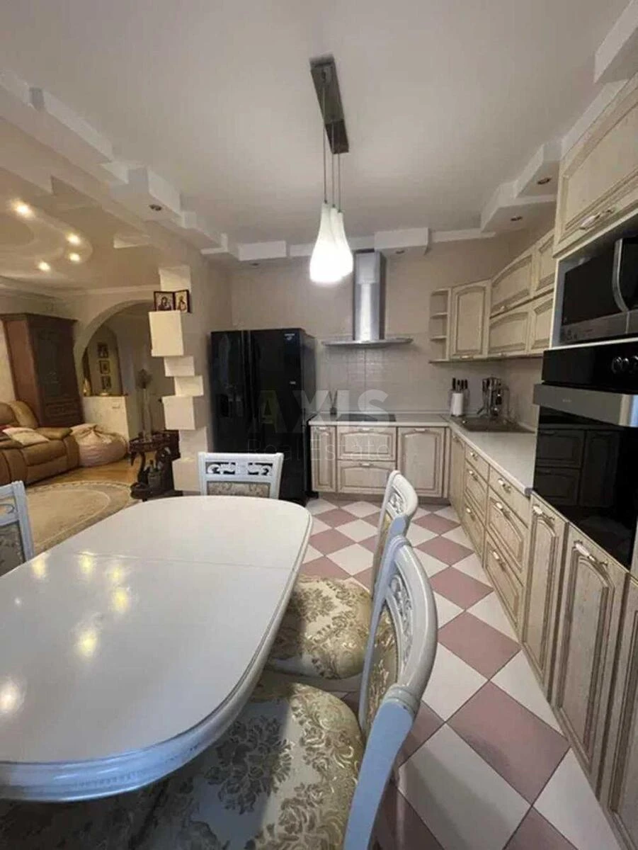 4к квартира ул. Волынская 1065735