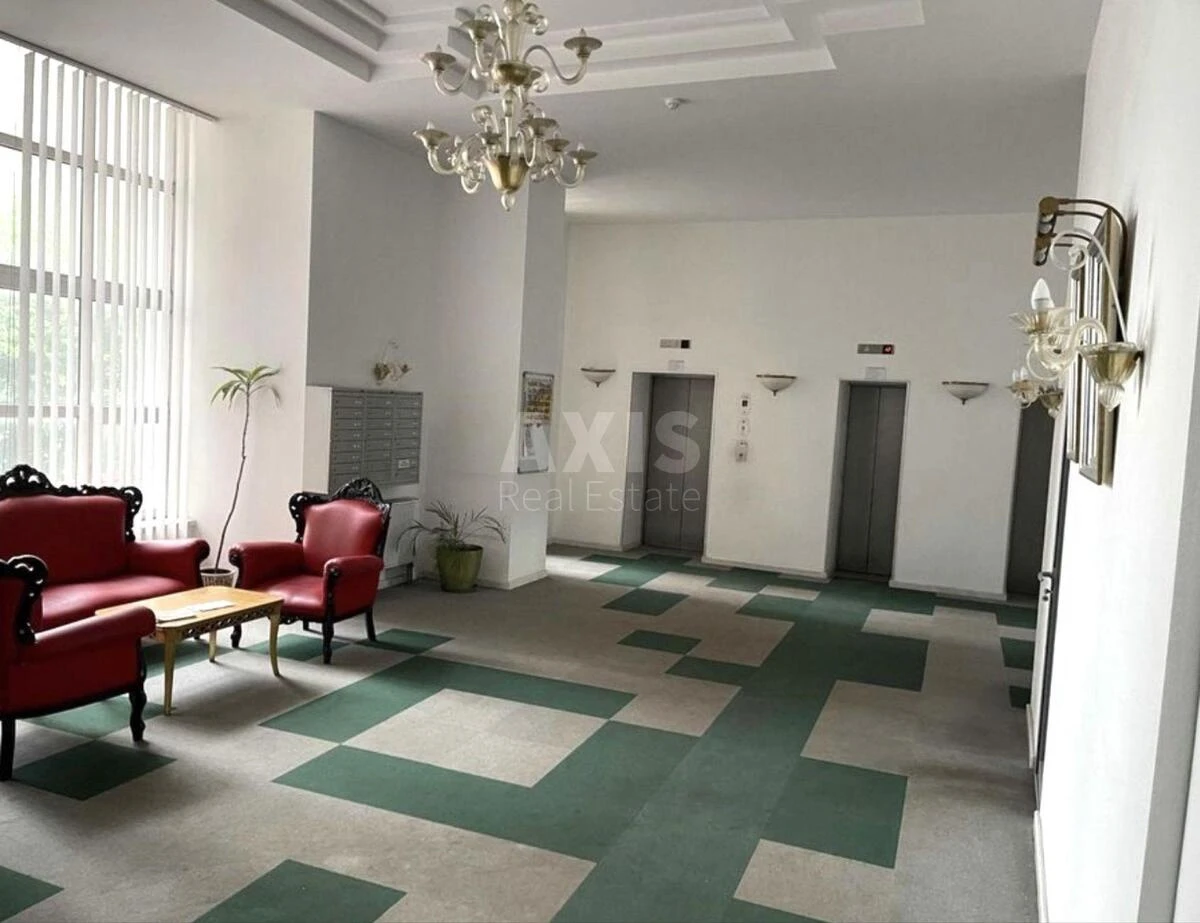 Office bul. Lesi Ukrai'nky 21, 95m2662479