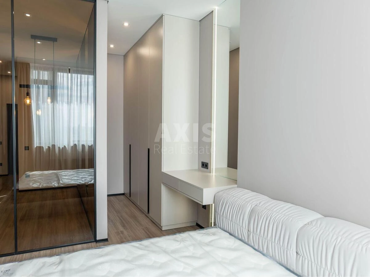 1к квартира пр-т Берестейский 11Б6955111