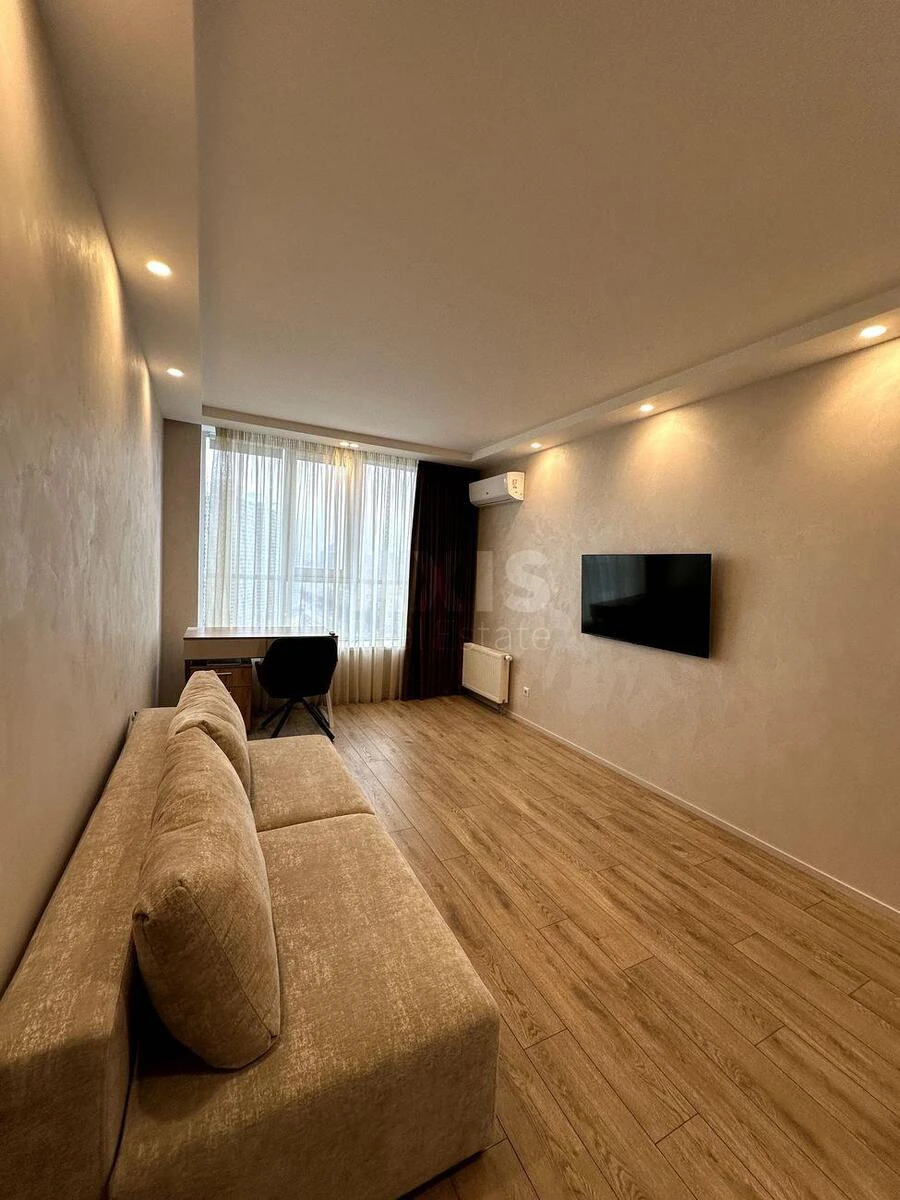 2k apartment pr-t Berestejskij 5Б702154
