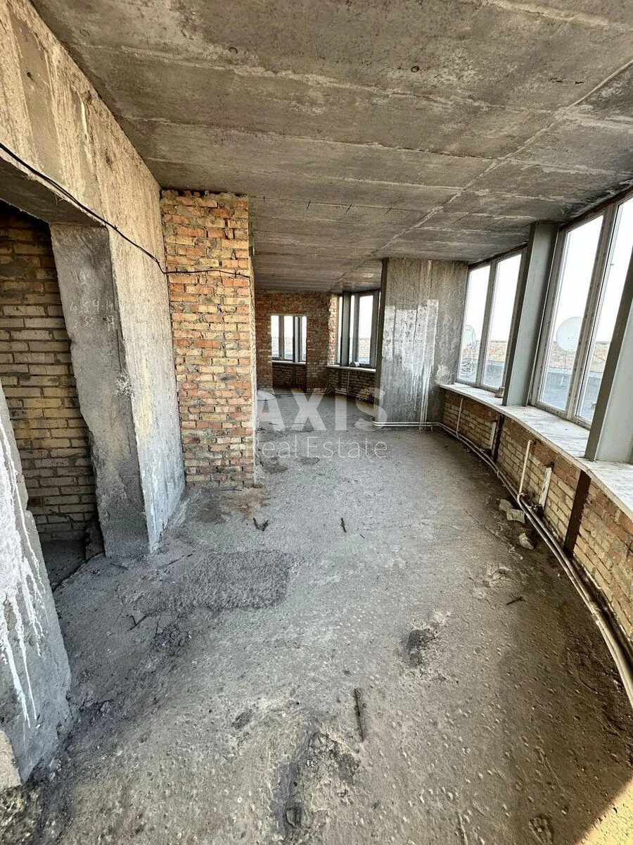 Service object vul. Mykil's'ko-Slobids'ka 6B, 169m2599226