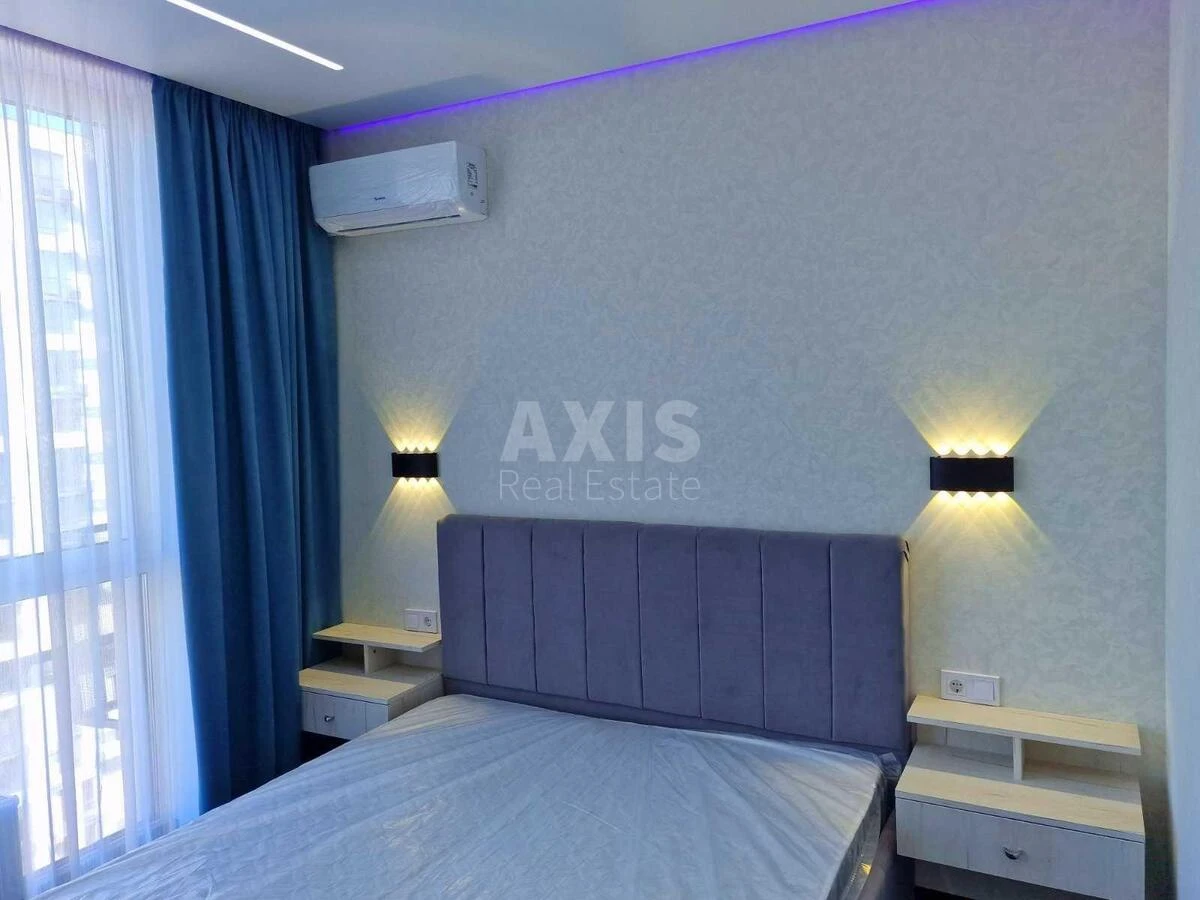 1k apartment vul. Saljutna 2Б599514