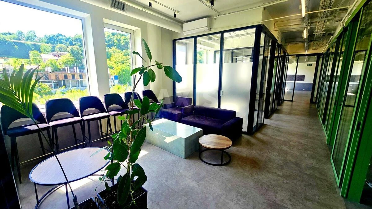 Office vul. Borychiv Tik 35, 640m270494