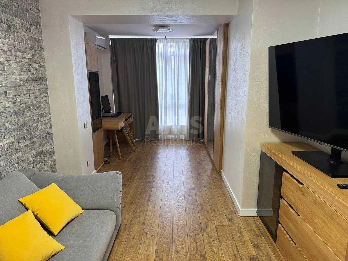 2k apartment vul. Radystiv 32690625
