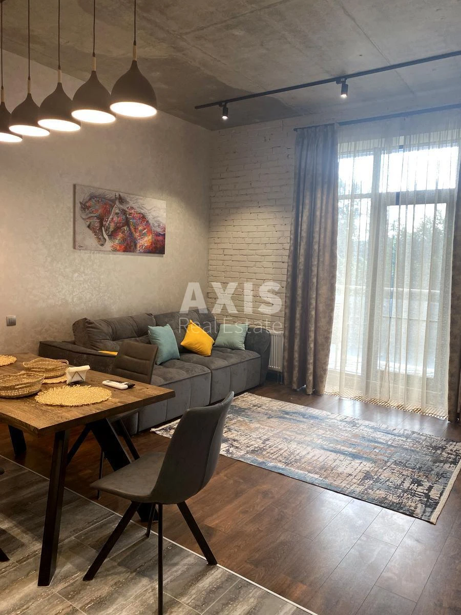 1k apartment pr-t Berestejskij 42669100