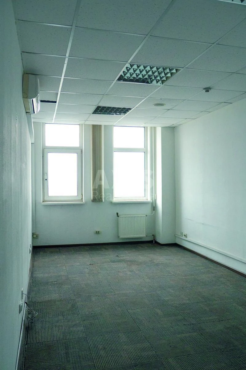 Office vul. Geroi'v Kosmosu 4, 198m267804