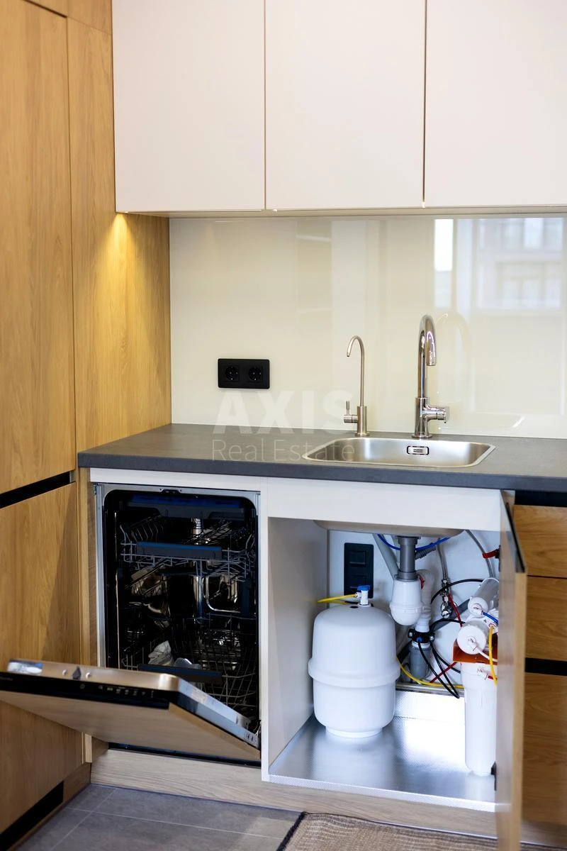 1k apartment vul. Saljutna 2Б694032