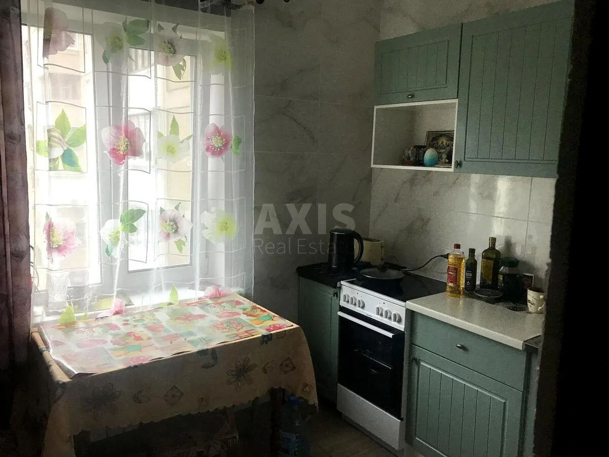 3k apartment vul. Chornobyl's'ka 24/26