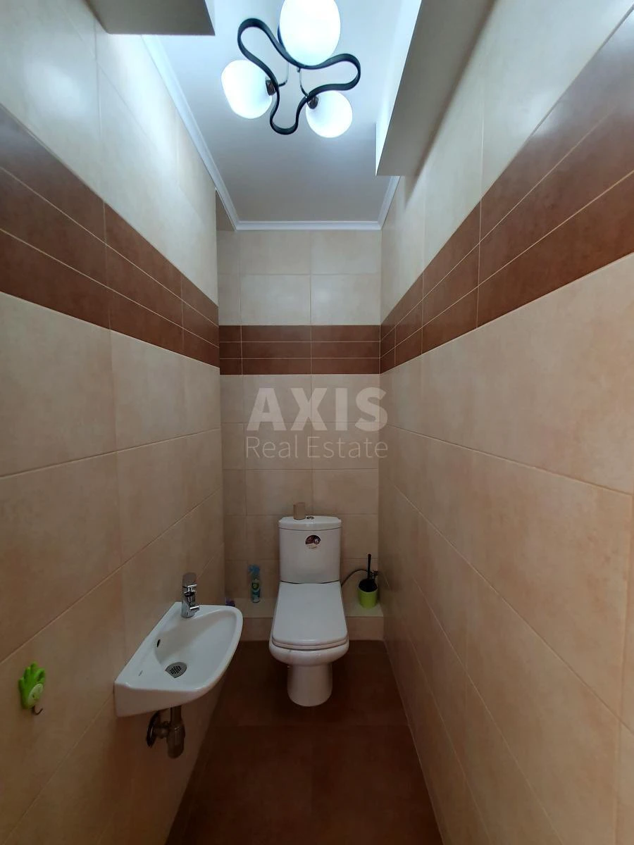 2к квартира ул. Ахматовой Анны 32/18655576