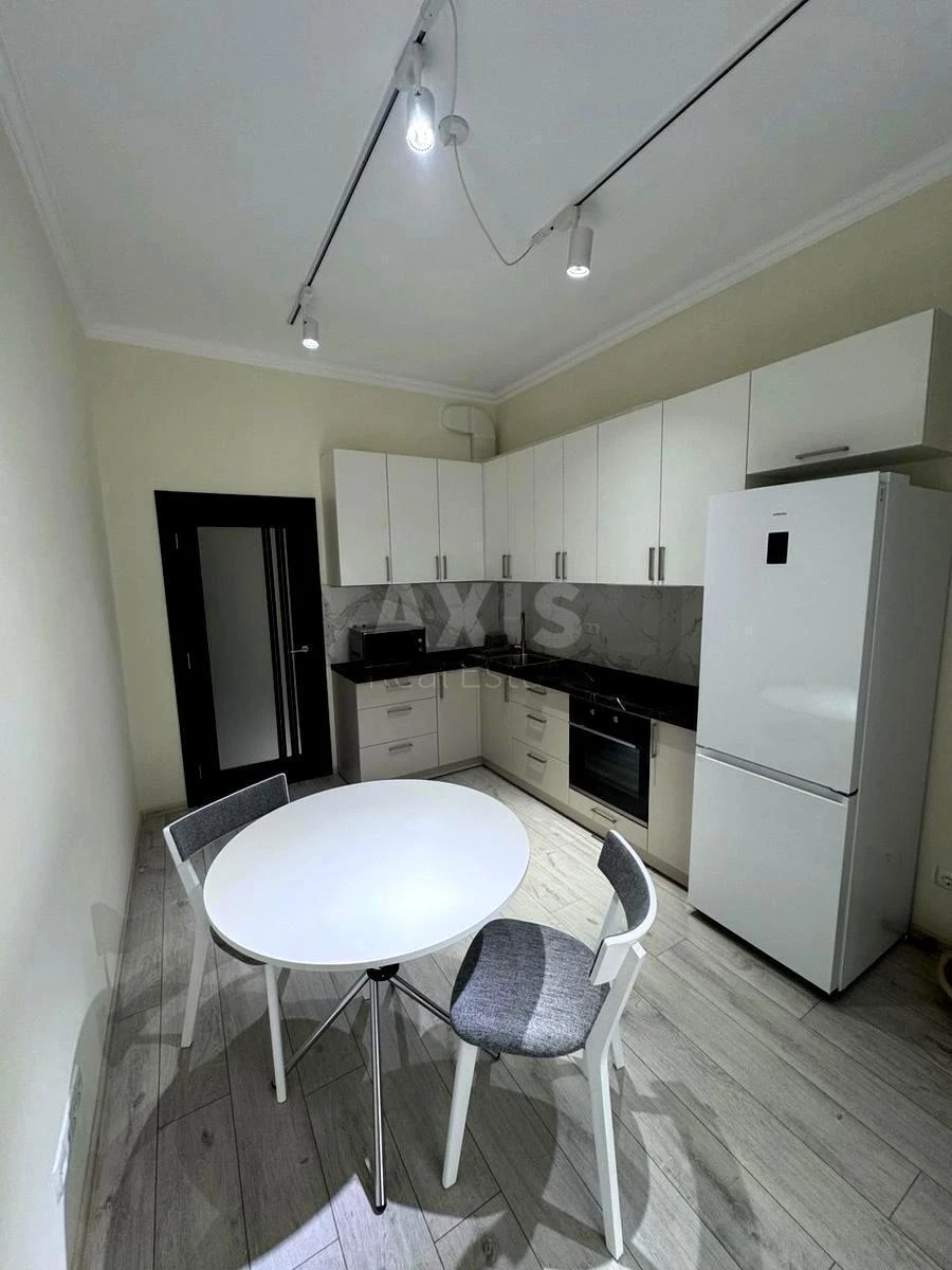 1k apartment vul. Vasylya Tyutyunnyka 52/1637605