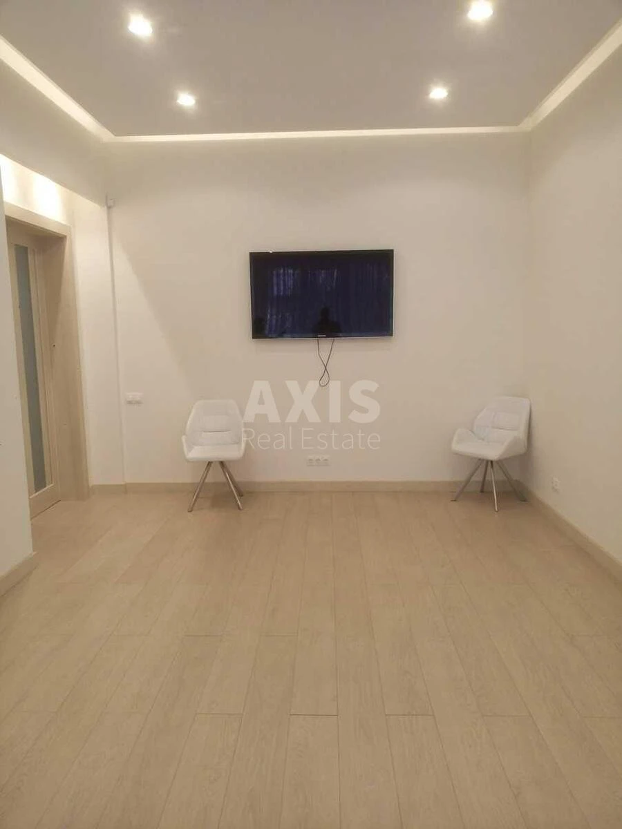 Office vul. Pecheniz'ka 16, 350m26722014