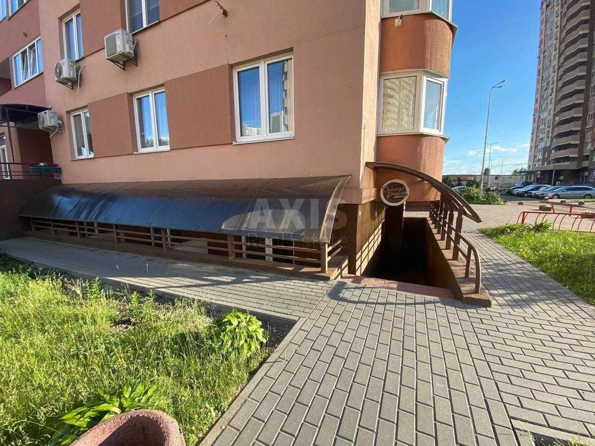 Объект торговли ул. Соломии Крушельницкой 15, 91м267987