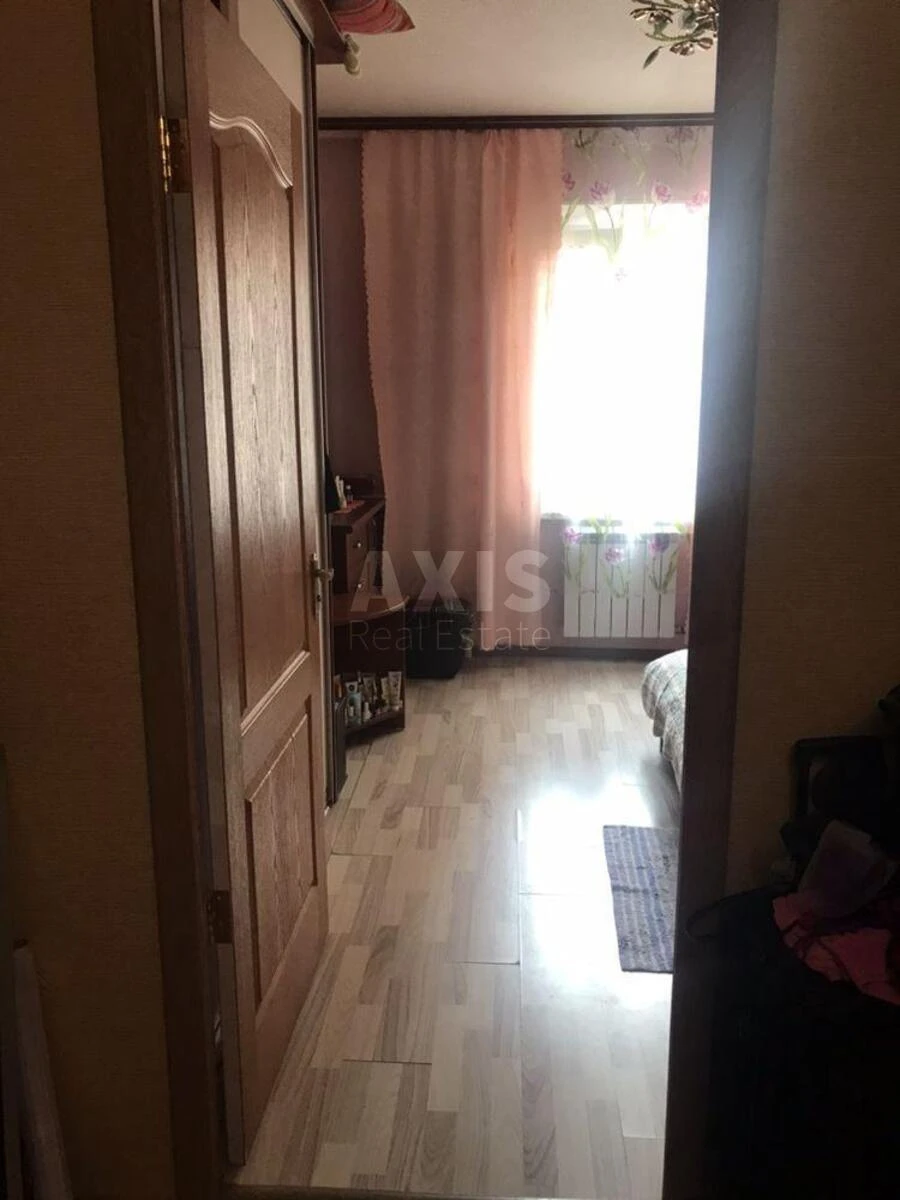 3k apartment vul. Chornobyl's'ka 24/26684201