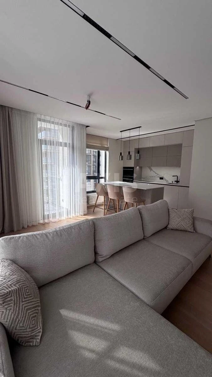 1k apartment vul. Saljutna 2Б680412