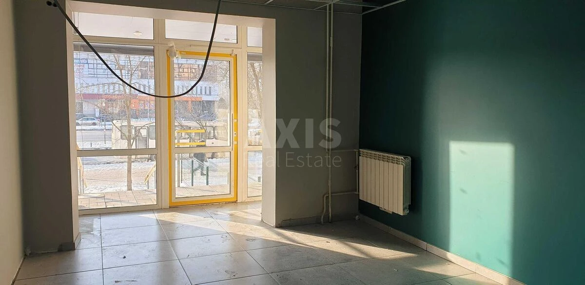 Объект торговли ул. Ревуцкого 35, 77м2648883