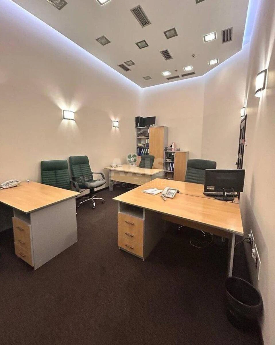 Office vul. Mokra 20А, 252m2690914