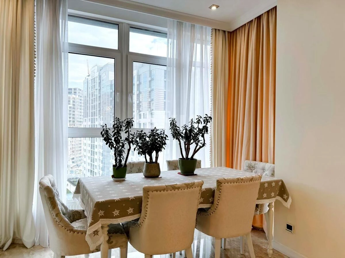 4k apartment vul. Andriya Verkhohlyada 11703415