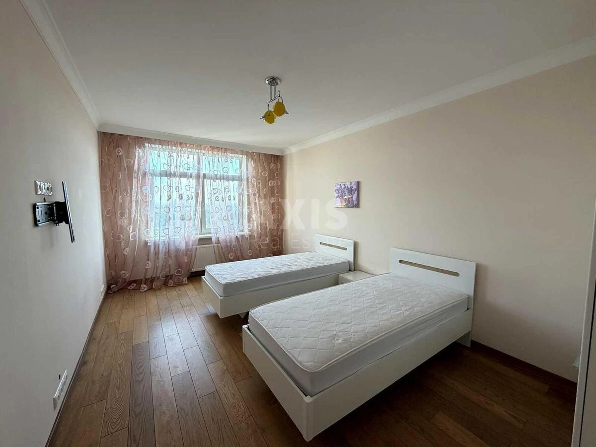 3к квартира пр-т Берестейский 71А705306