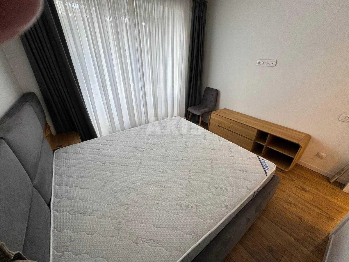2k apartment vul. Radystiv 32690628
