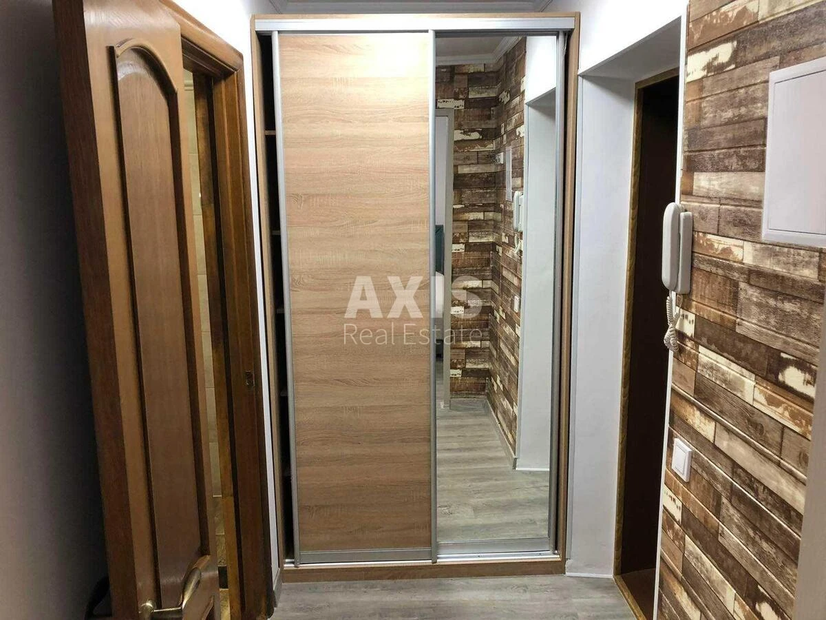 1k apartment uzv. Klovs'kyj 12A671929