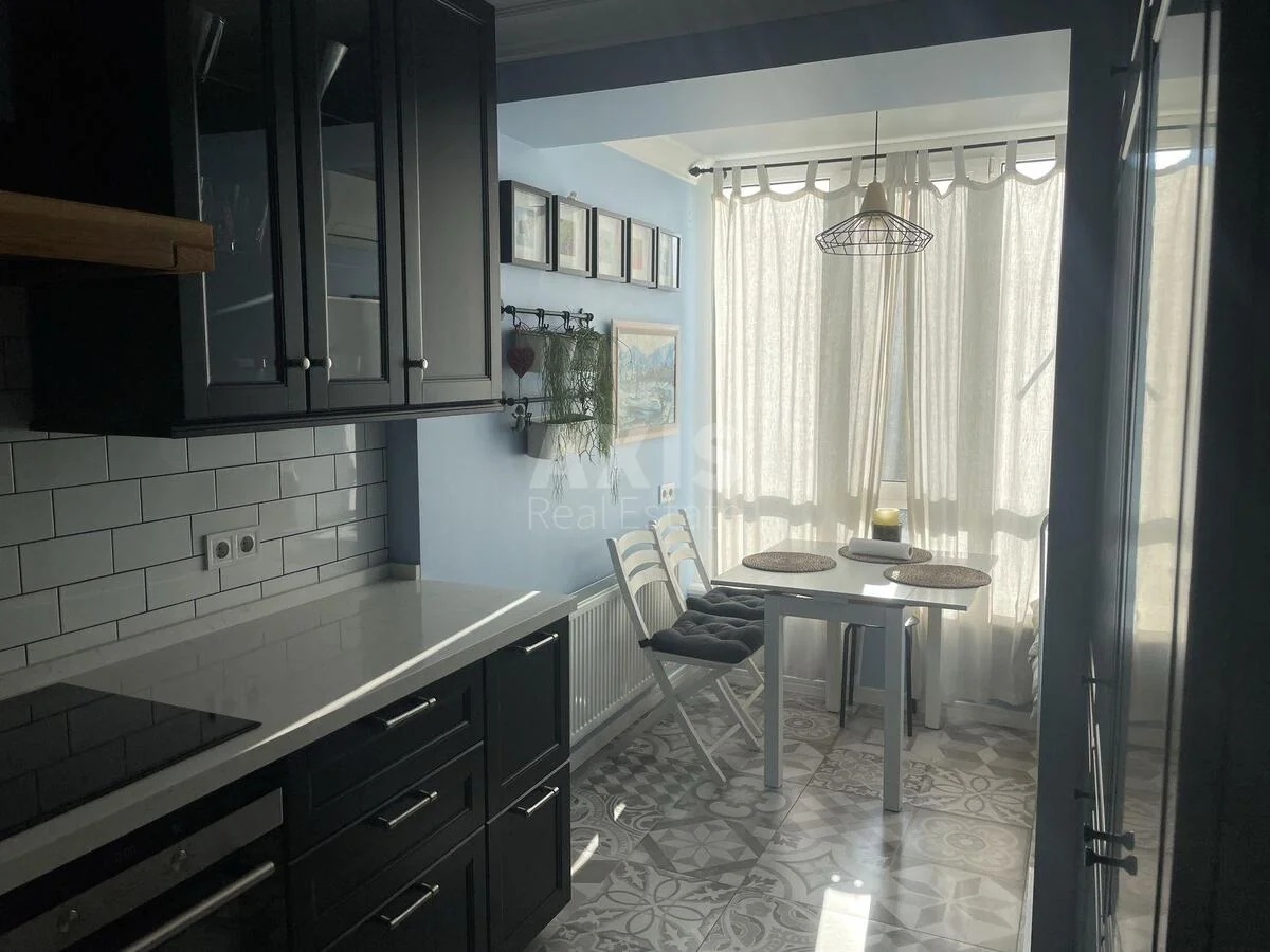 1k apartment pr-t Berestejskij 39
