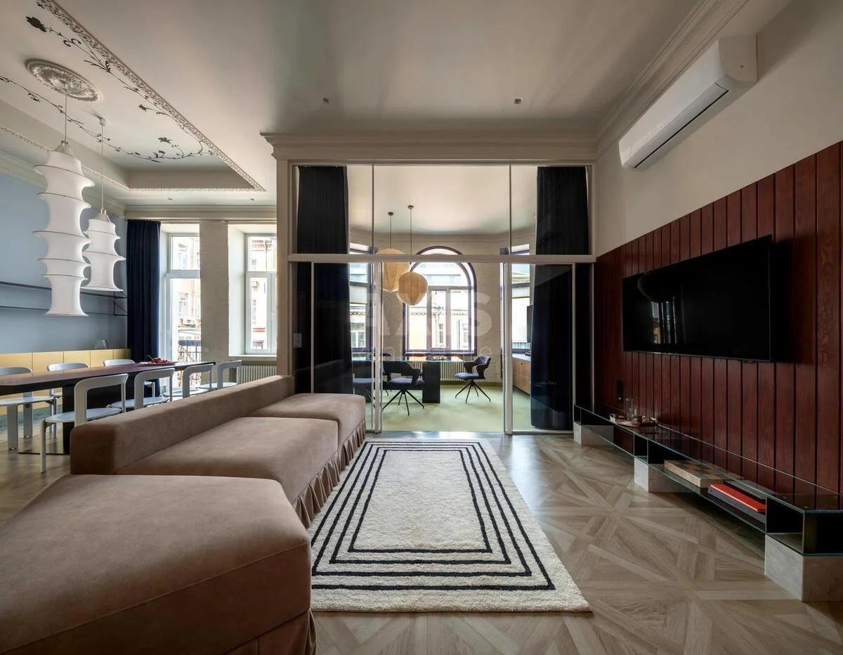 Office vul. Rustaveli Shota 15В, 135m2