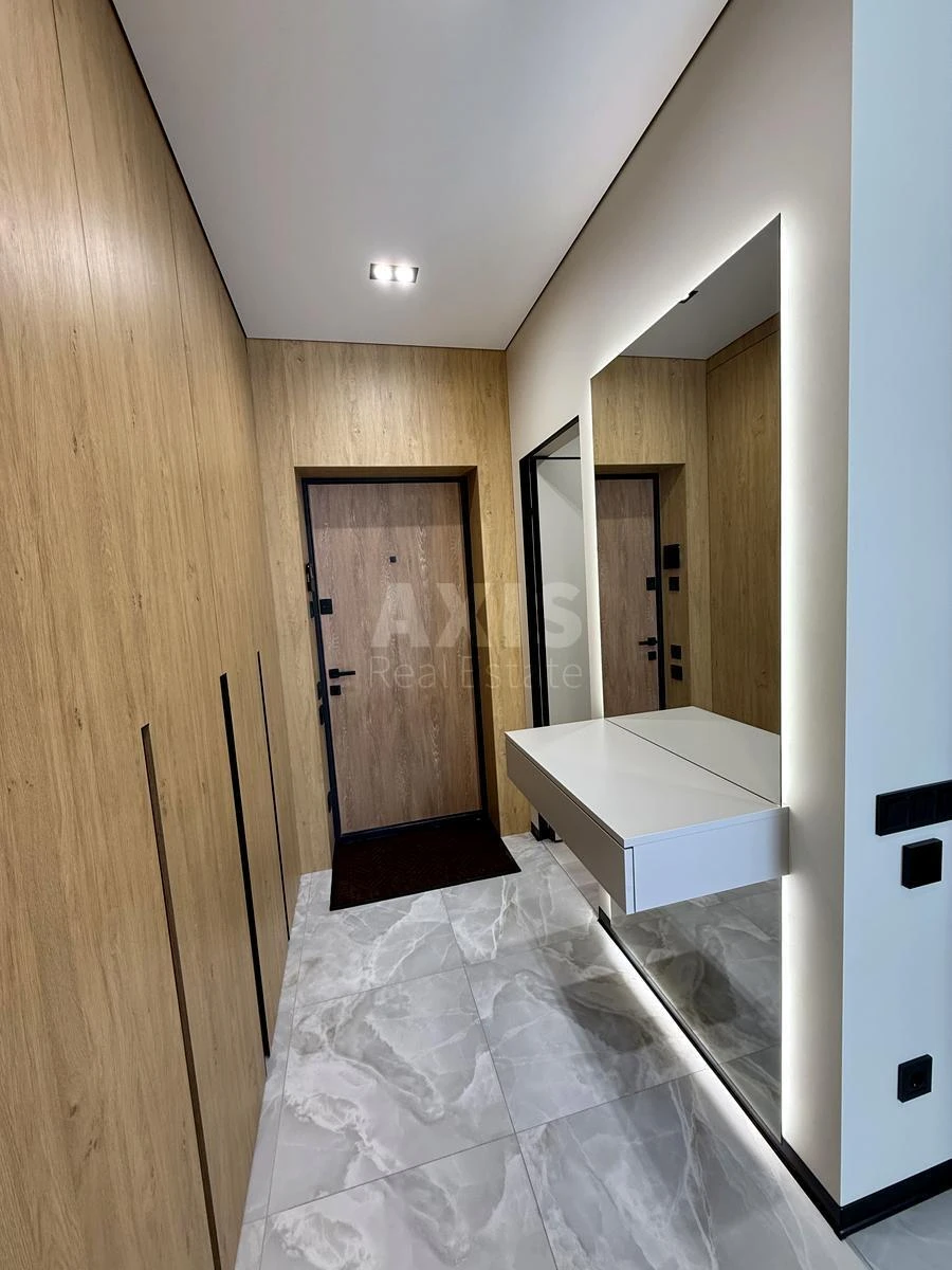 2к квартира ул. Александра Олеся 27А687438