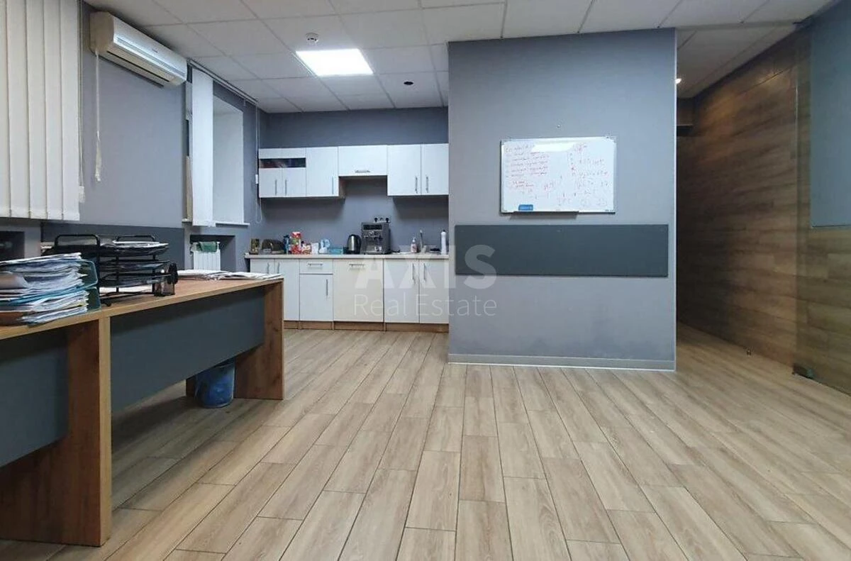 Офис бул. Леси Украинки 10А, 317м2686566