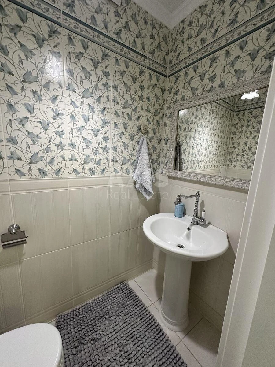 1k apartment pr-t Navoi' Alishera 697013811