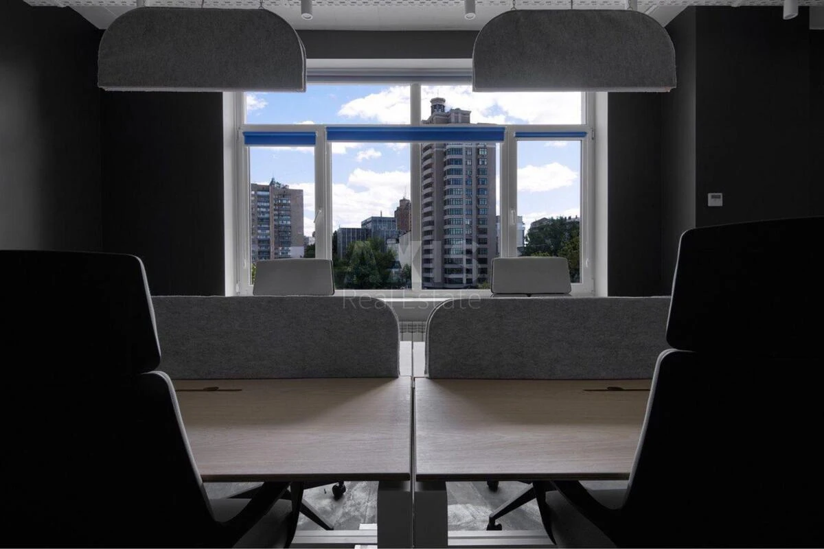 Office vul. Sichovyh Stril'civ 48А, 217m26750413