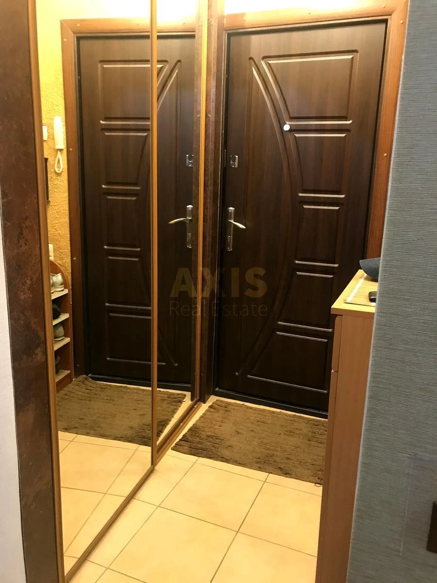 3k apartment vul. Chornobyl's'ka 24/26684203