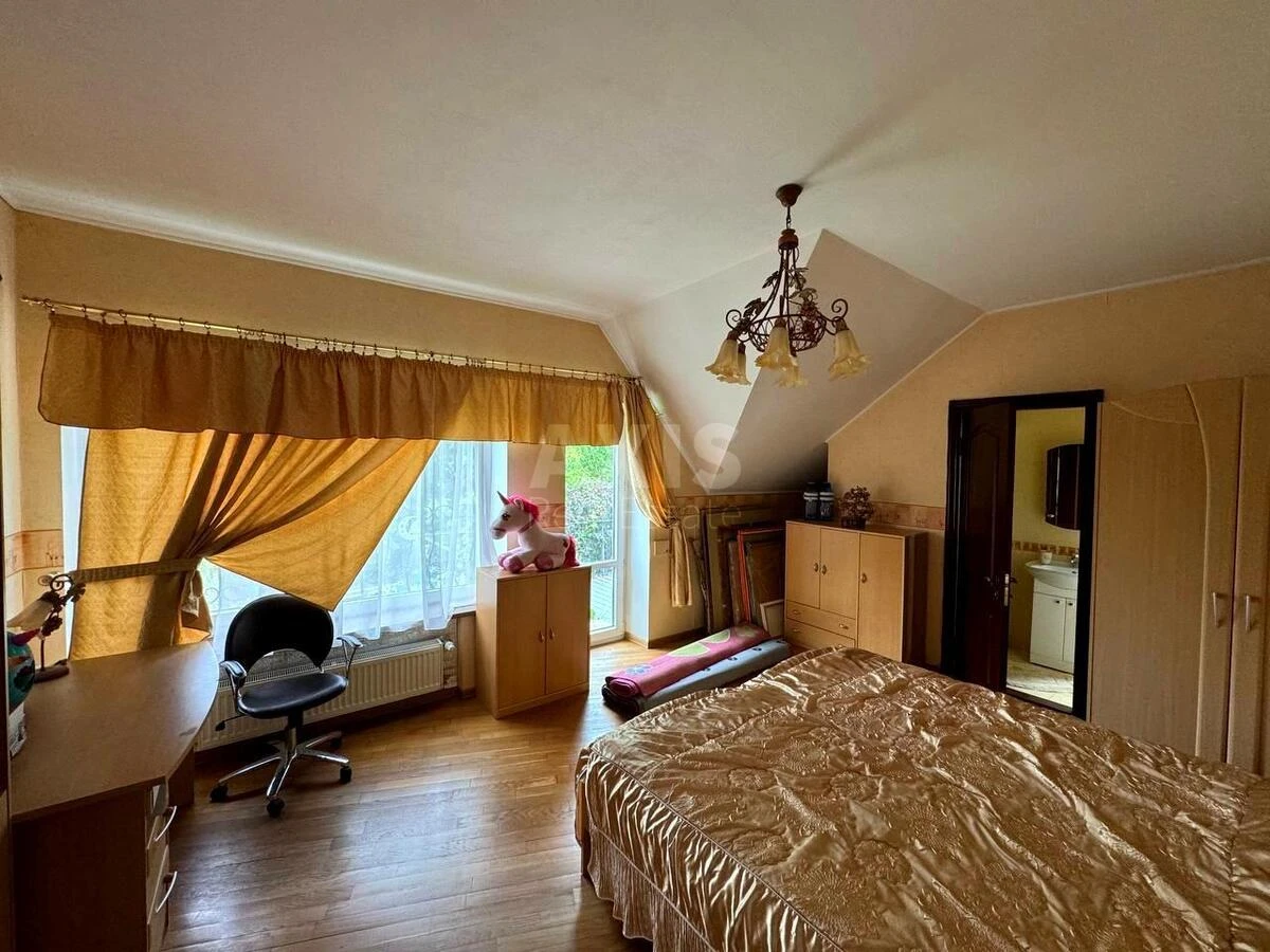 Дoм ул. Богатырская, 200м2, город Киев655182